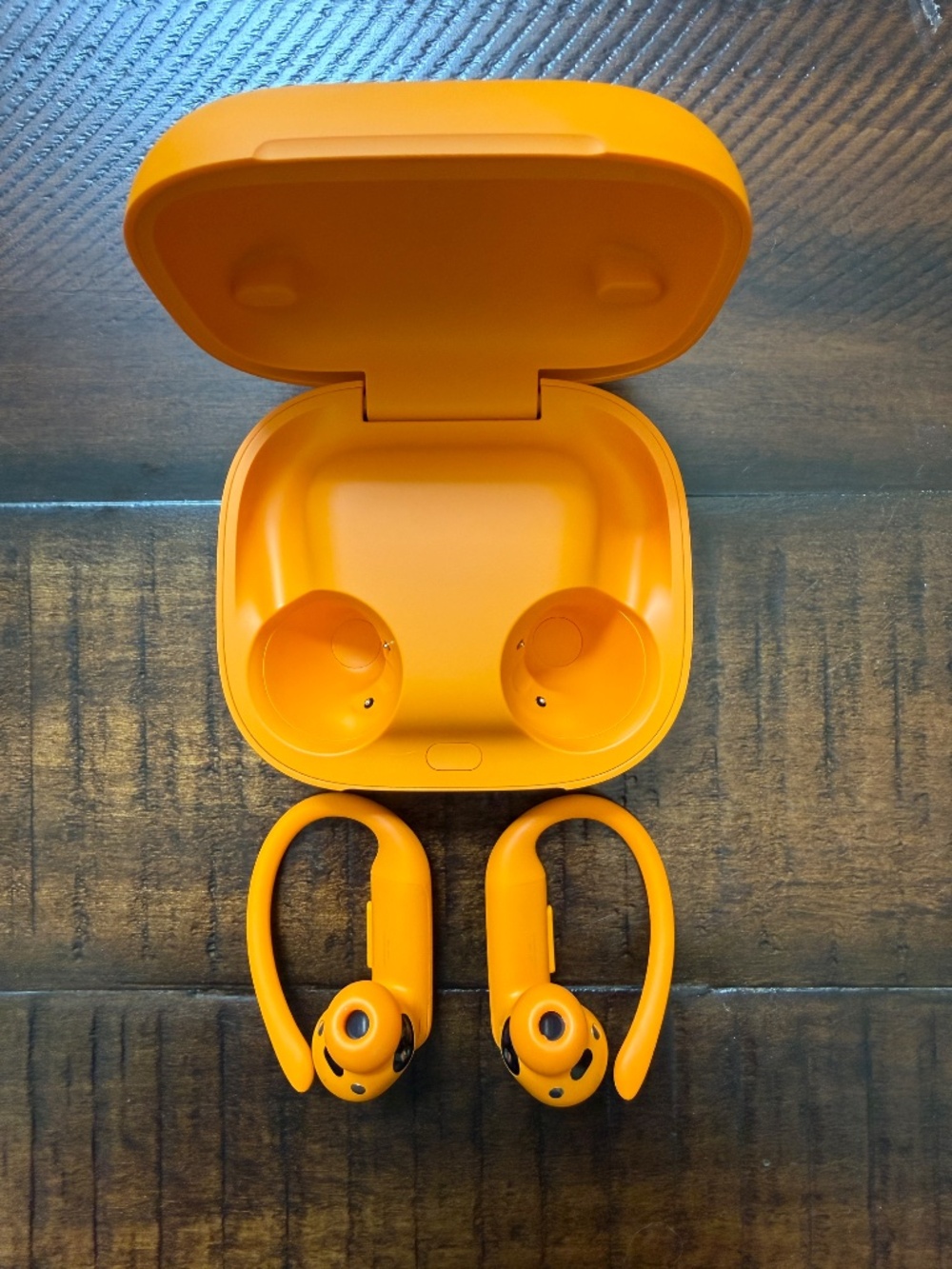 Beats Powerbeats Pro 2 True Wireless Earbuds – Electric Orange - Picture 6 of 9